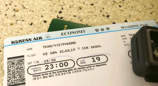 Quý khách hãy yên tâm khi sắp xếp chuyến bay với Korean Air vì chúng tôi luôn đảm bảo độ chính xác và tính hiệu quả khi kiểm tra các vé máy bay. Quý khách sẽ nhận được thông tin chi tiết và chính xác đến từng chữ số trên vé, giúp cho quý khách thoải mái và yên tâm khi làm các thủ tục cần thiết.