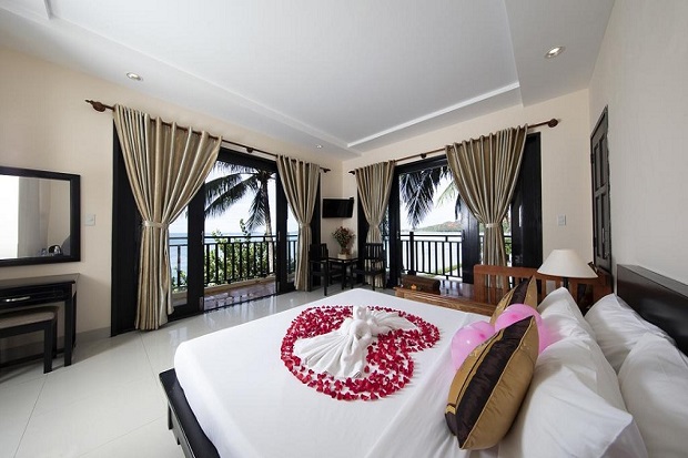 Khách sạn 3 sao Bình Thuận - Hòn Rơm Central Beach Resort Mũi Né