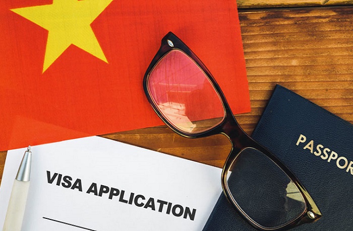 Người nước ngoài muốn gia hạn visa Việt Nam phải làm gì?