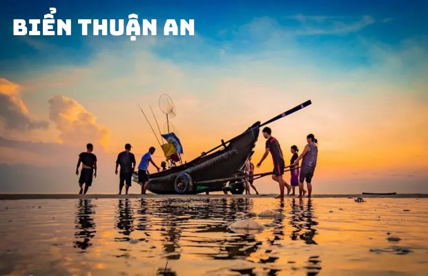 Tour Hà Nội Đà Nẵng Huế 3N2Đ: Lăng Khải Định – Chùa Thiên Mụ – Đại Nội Huế – Lăng Minh Mạng